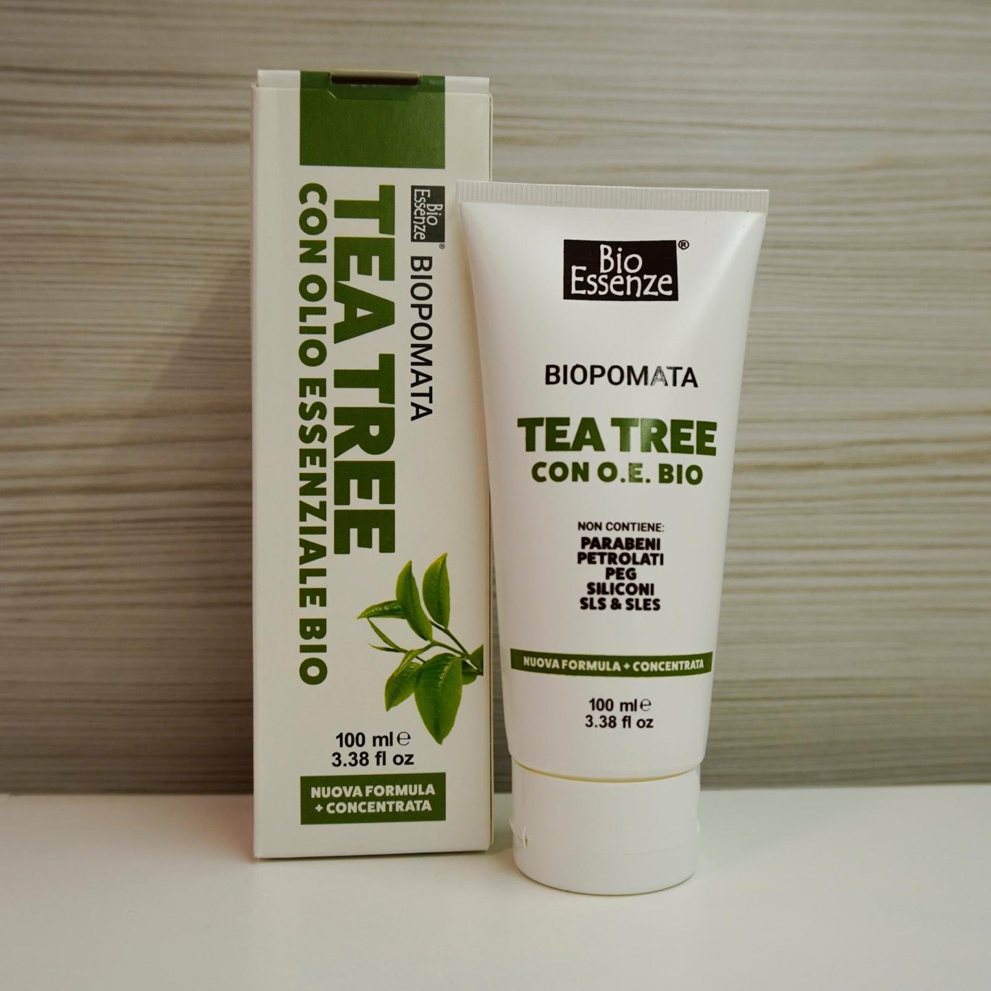 BIOPOMATA AL TEA TREE OIL